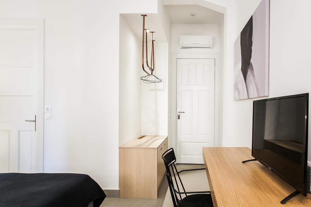 أثينا Monk Suites By Mlt At Ermou الغرفة الصورة