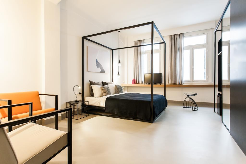 أثينا Monk Suites By Mlt At Ermou الغرفة الصورة